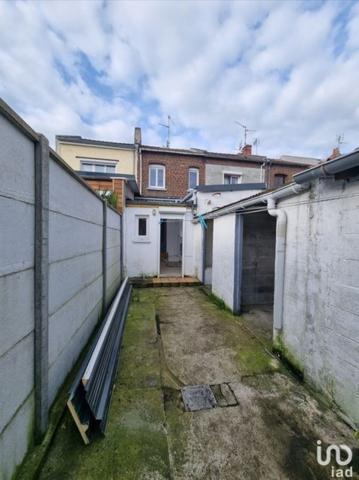 Maison 5 pièces de 80 m² à Saint-Amand-les-Eaux (59230)