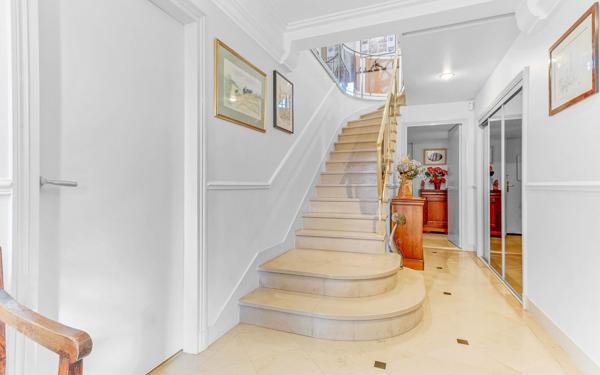 Maison à vendre    11 pièces • 238 m2 Verrières-le-Buisson