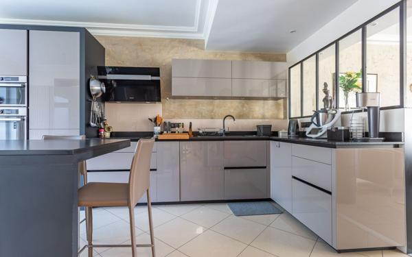 Maison à vendre    11 pièces • 238 m2 Verrières-le-Buisson