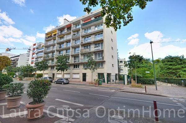 SCEAUX COULEE VERTE - 4P - 76,39 M² - PROCHE CENTRE VILLE - ASCENSEUR - BALCON - CAVE - BOX - RENOVATION ENERGETIQUE PAYEE