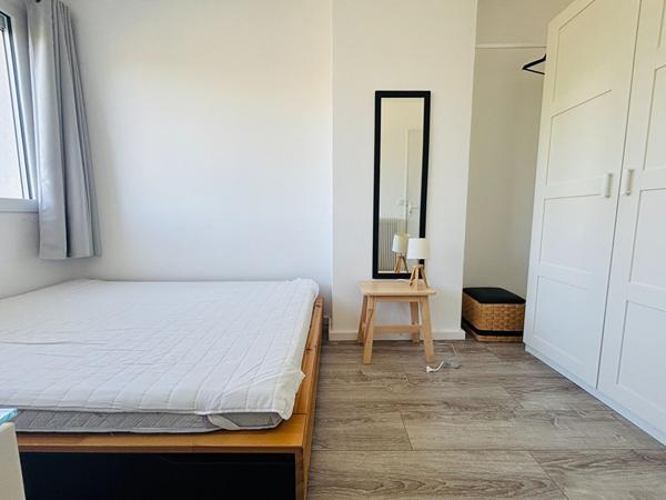 Chambre de 9.69m² à louer avec prestation de ménage - Orleans-Mouillère