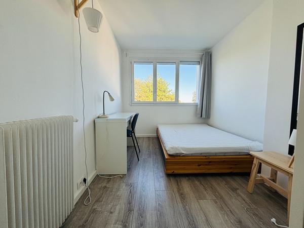 Chambre de 9.69m² à louer avec prestation de ménage - Orleans-Mouillère