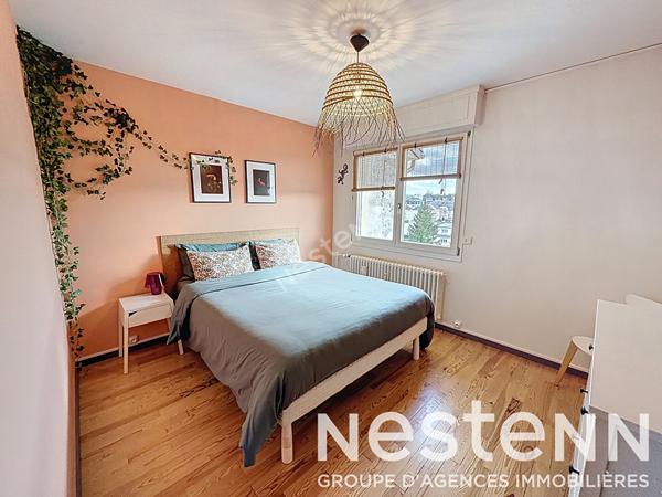 Appartement Metz - 2 chambres - 2 balcons - garage - cave - dernier étage