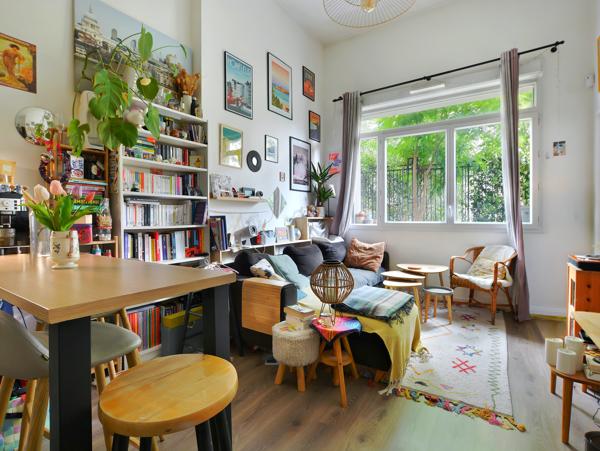 Appartement
         2 pièces
        - 52 m² Exclusivité 335 000 € *