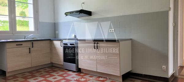 ANGOULEME APPARTEMENT T6 AVEC BALCON ET TRES BELLE VUE