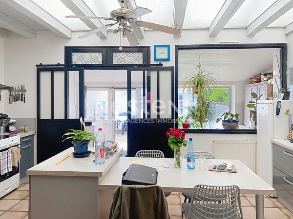 Maison Lucon 6 pièce(s) 147 m2