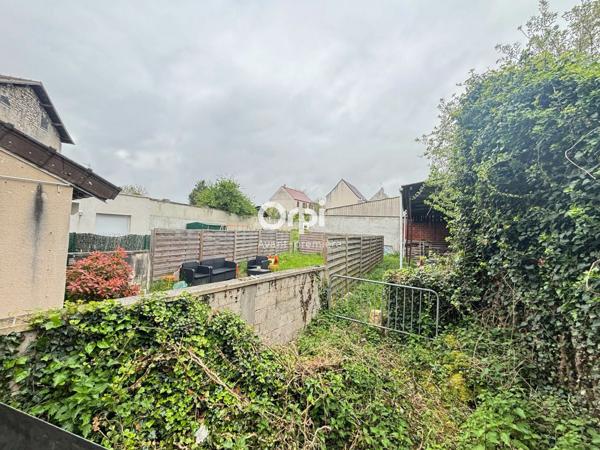 Immeuble à vendre    13 pièces •  Le Thillay