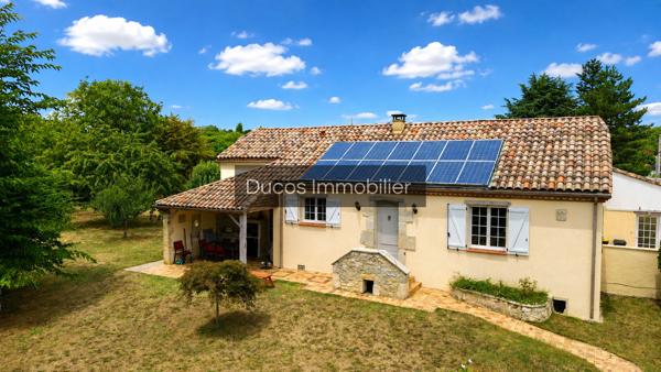 Ensemble immobilier avec maison principale et appartement indépendant