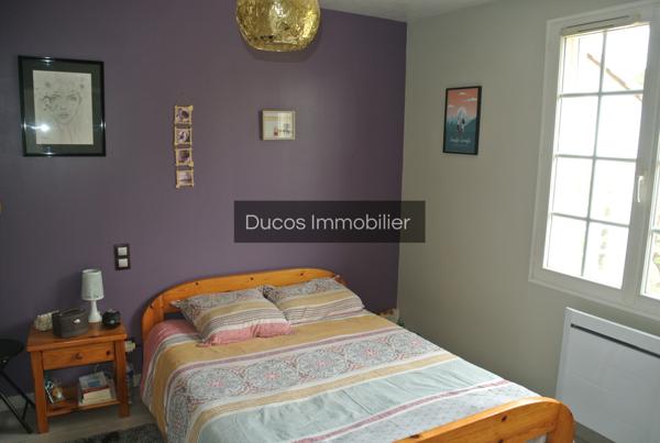 Ensemble immobilier avec maison principale et appartement indépendant