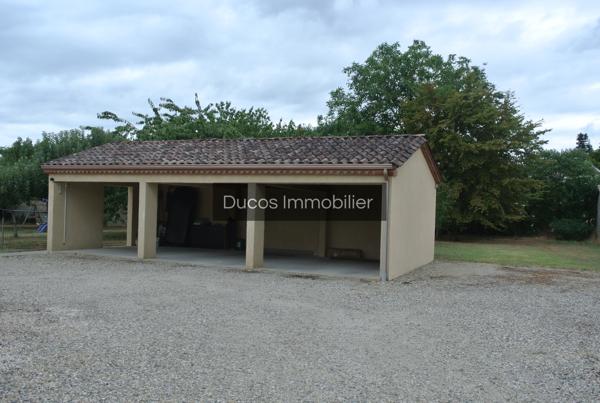 Ensemble immobilier avec maison principale et appartement indépendant