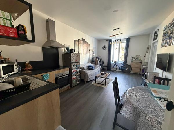Immeuble 9 pièces 179.7 m2