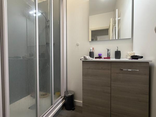 Immeuble 9 pièces 179.7 m2