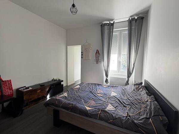 Immeuble 9 pièces 179.7 m2