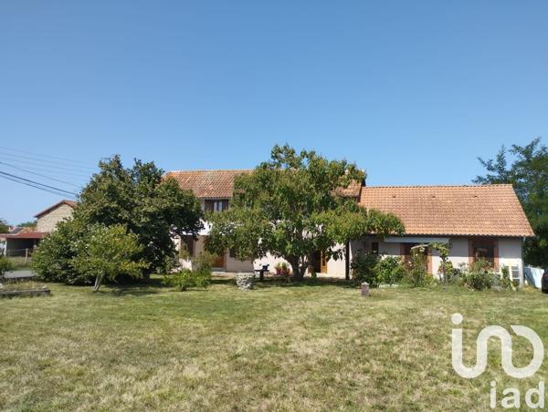 Maison traditionnelle 6 pièces de 190 m² à Vic-en-Bigorre (65500)