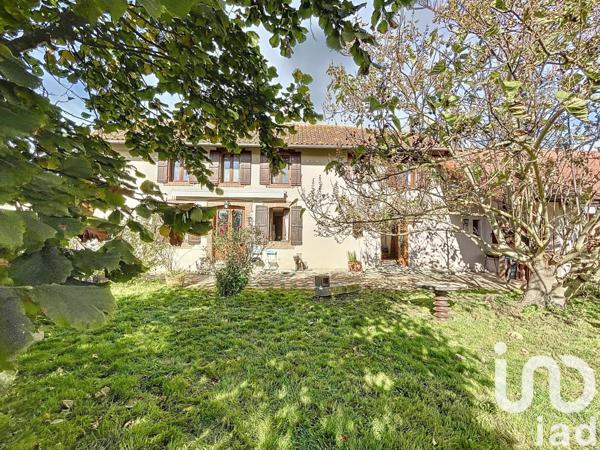 Maison traditionnelle 6 pièces de 190 m² à Vic-en-Bigorre (65500)