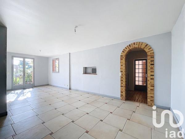 Maison traditionnelle 6 pièces de 190 m² à Vic-en-Bigorre (65500)