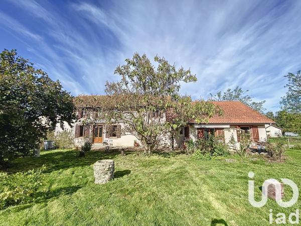 Maison traditionnelle 6 pièces de 190 m² à Vic-en-Bigorre (65500)