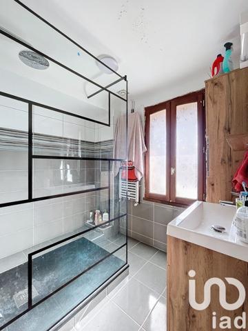 Maison traditionnelle 6 pièces de 190 m² à Vic-en-Bigorre (65500)