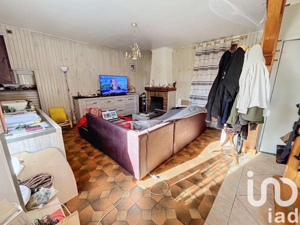 Maison traditionnelle 6 pièces de 190 m² à Vic-en-Bigorre (65500)