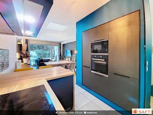 SAINT-PRIEST VILLAGE – MAISON RÉCENTE 98 M² – 3 CHAMBRES – JARDIN & GARAGE