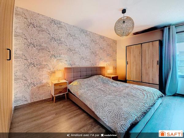 SAINT-PRIEST VILLAGE – MAISON RÉCENTE 98 M² – 3 CHAMBRES – JARDIN & GARAGE