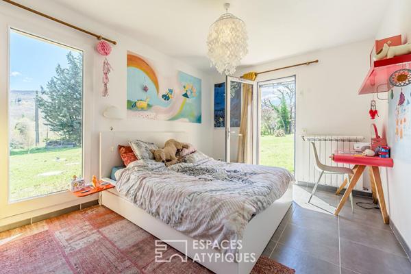 Villa 60’s revisitée, extension contemporaine et vue dégagée sur le Luberon