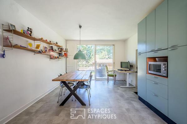 Villa 60’s revisitée, extension contemporaine et vue dégagée sur le Luberon