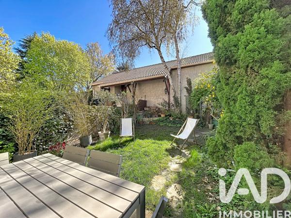 Maison à vendre 6 pièces 121,24 m² Saint-Germain-en-Laye