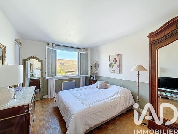 Maison à vendre 6 pièces 121,24 m² Saint-Germain-en-Laye