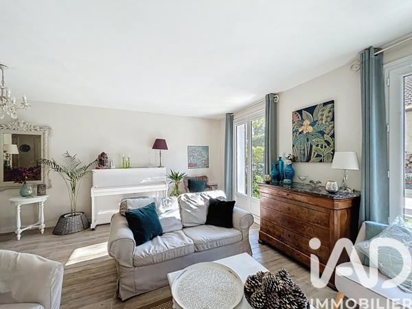 Maison à vendre 6 pièces 121,24 m² Saint-Germain-en-Laye
