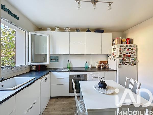 Maison à vendre 6 pièces 121,24 m² Saint-Germain-en-Laye