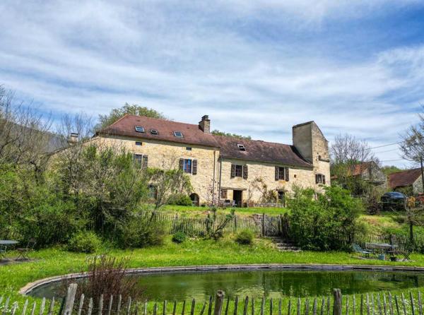 Maison ancienne - Gourdon Secteur Gourdon - Propriété en pierre de charme - 2 habitats, piscine naturelle - au calme en situation indépendante sur 2ha81