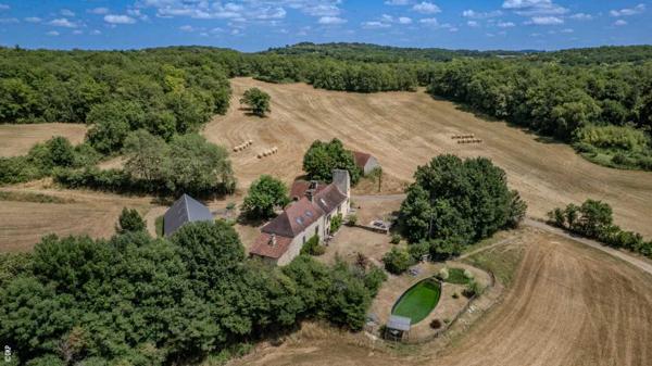 Maison ancienne - Gourdon Secteur Gourdon - Propriété en pierre de charme - 2 habitats, piscine naturelle - au calme en situation indépendante sur 2ha81