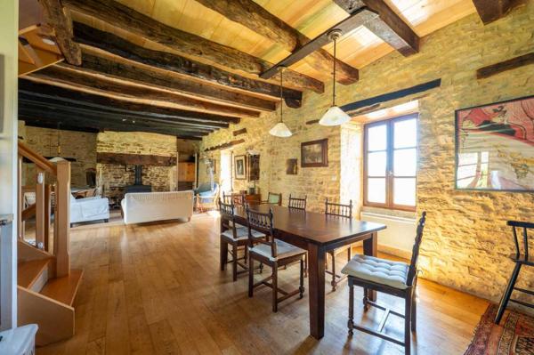Maison ancienne - Gourdon Secteur Gourdon - Propriété en pierre de charme - 2 habitats, piscine naturelle - au calme en situation indépendante sur 2ha81