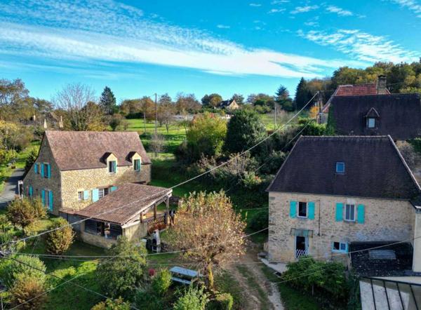 Maison ancienne - Sarlat-la-caneda Secteur Sarlat- Ensemble immobilier en pierre de 2 maisons sur 2000 m² arborés