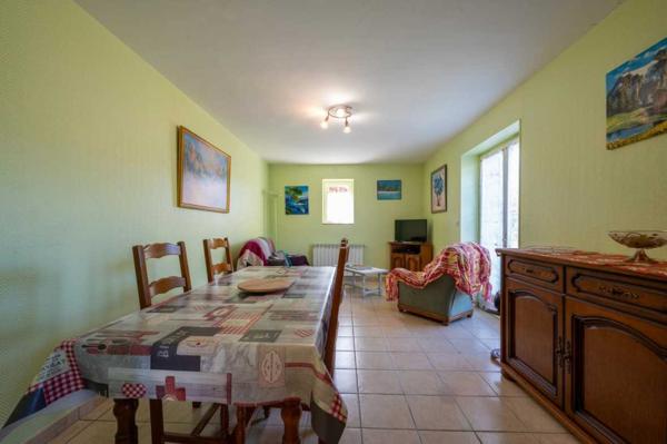 Maison ancienne - Sarlat-la-caneda Secteur Sarlat- Ensemble immobilier en pierre de 2 maisons sur 2000 m² arborés