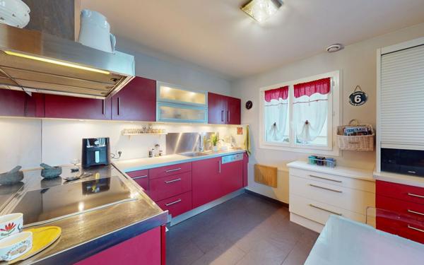 Maison à vendre    5 pièces •  Le Monastère