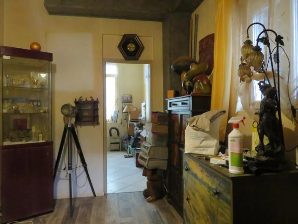 Secteur Saint Pierre à CROIX, à proximité du Parc Barbieux, je suis un appartement T3 de 60M² en rez-de-chaussée comp…
