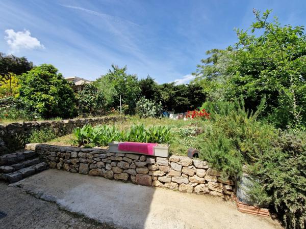 Maison à rénover avec jardin