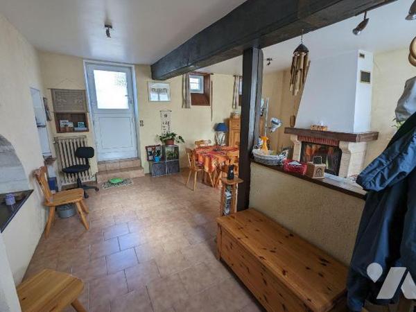 Maison à Vendre à Sablons-sur-Huisne (61110) en Orne (61)

Charmante maison d'environ 72 m2 h...