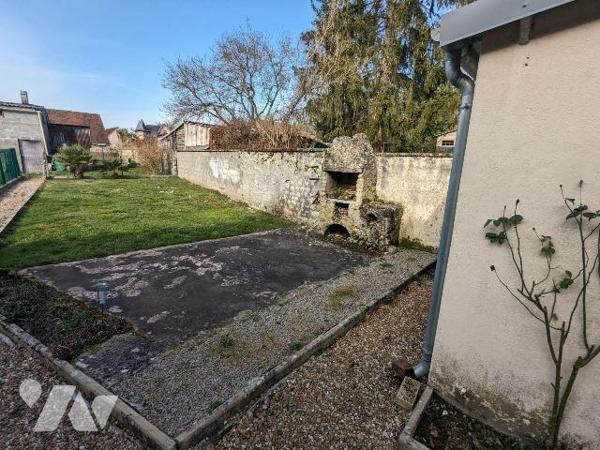 Maison à Vendre à Sablons-sur-Huisne (61110) en Orne (61)

Charmante maison d'environ 72 m2 h...