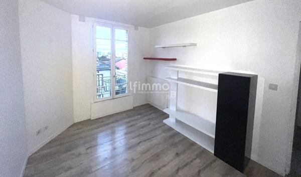 Appartement 2 pieces proche Tramway