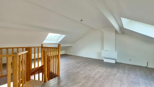 APPARTEMENT DUPLEX 3 PIÈCES À SAVIGNY-SUR-ORGE, QUARTIER GARE AVEC BALCON ET DOUBLE PARKING