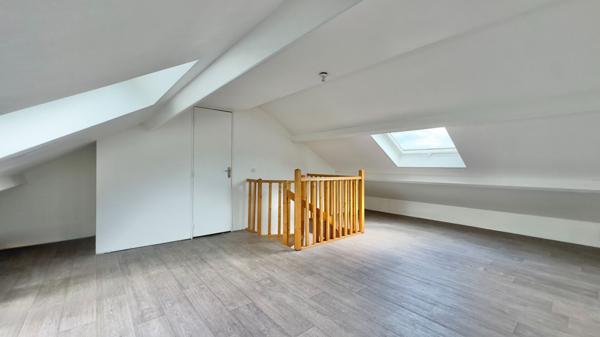 APPARTEMENT DUPLEX 3 PIÈCES À SAVIGNY-SUR-ORGE, QUARTIER GARE AVEC BALCON ET DOUBLE PARKING