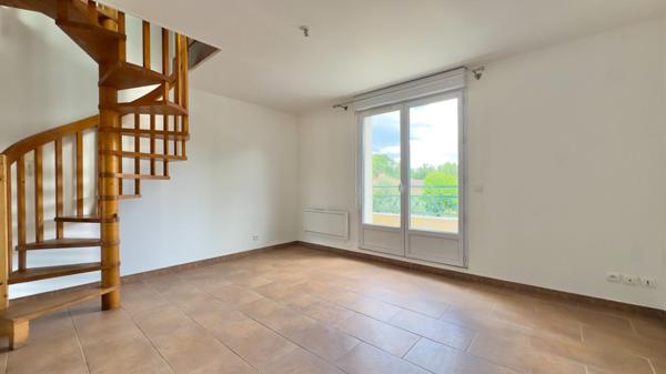 APPARTEMENT DUPLEX 3 PIÈCES À SAVIGNY-SUR-ORGE, QUARTIER GARE AVEC BALCON ET DOUBLE PARKING