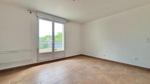 APPARTEMENT DUPLEX 3 PIÈCES À SAVIGNY-SUR-ORGE, QUARTIER GARE AVEC BALCON ET DOUBLE PARKING