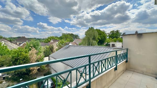 APPARTEMENT DUPLEX 3 PIÈCES À SAVIGNY-SUR-ORGE, QUARTIER GARE AVEC BALCON ET DOUBLE PARKING