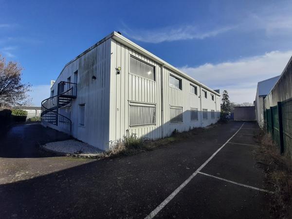 A SAISIR!!! Local d'activité Indépendant de 1.128 m² env. à vendre à NANTES EST - Carquefou