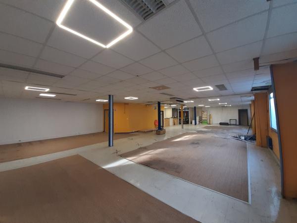 A SAISIR!!! Local d'activité Indépendant de 1.128 m² env. à vendre à NANTES EST - Carquefou