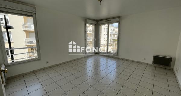 Location Appartement 2 pièces 43.4 m² - Corbeil-essonnes 91100